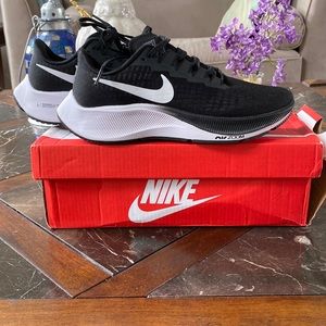 Nike Pegasus 37 Size 6.5 Women